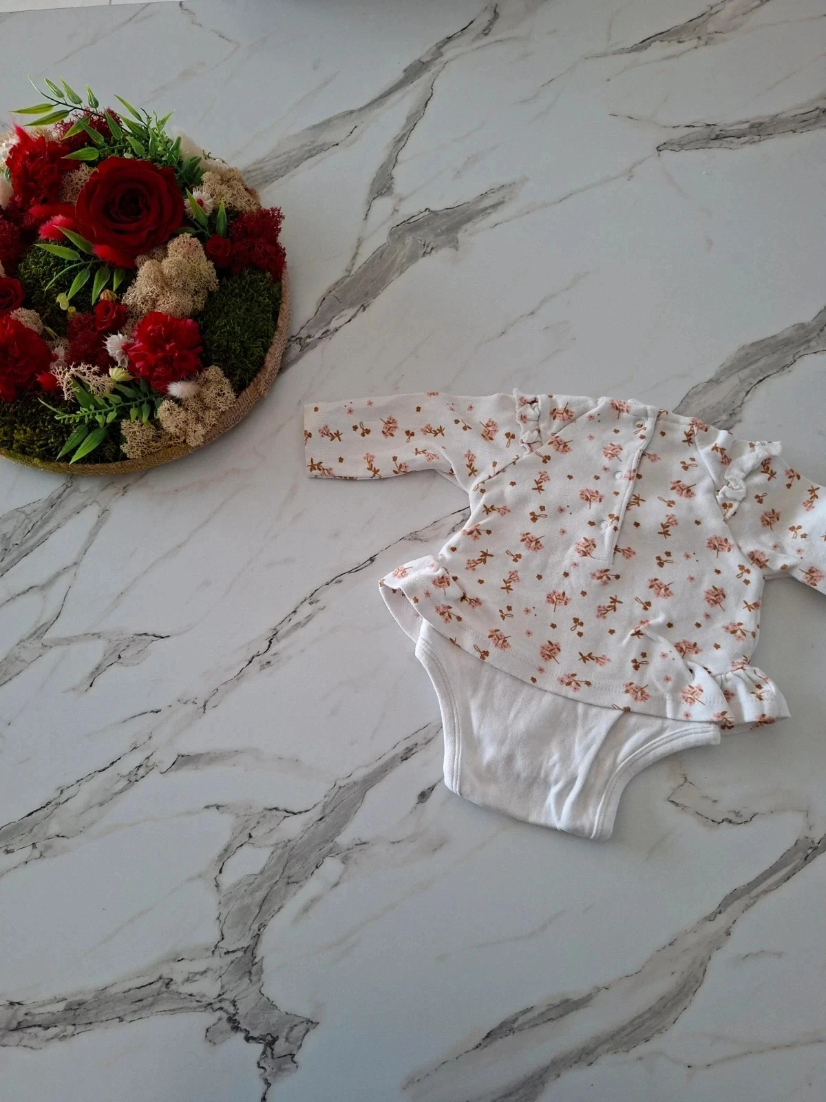 Tee-shirt manches longues avec body intégrée taille 3 mois - Gémo – photo 3